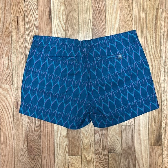 North Face Blue Turquoise & Green Linen Blend Shorts Size 10 Long Pink Pattern - Picture 3 of 7